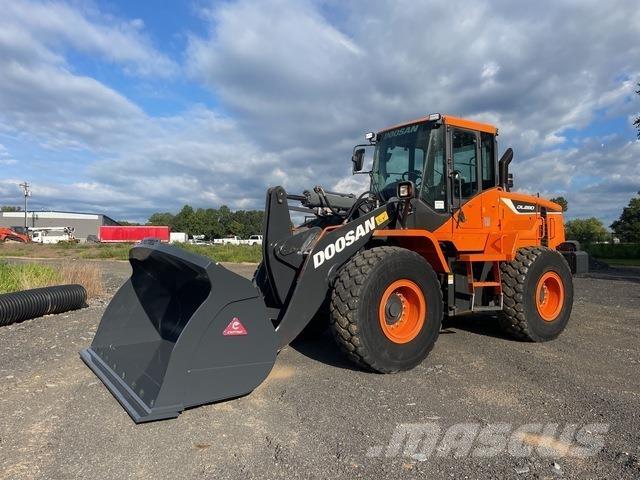 Doosan DL280-5 Gumikerekes homlokrakodók