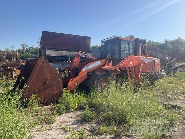 Doosan DL300-5 Gumikerekes homlokrakodók