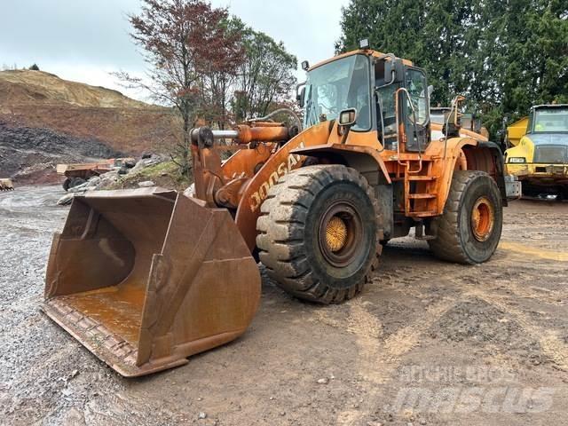 Doosan DL400 Gumikerekes homlokrakodók