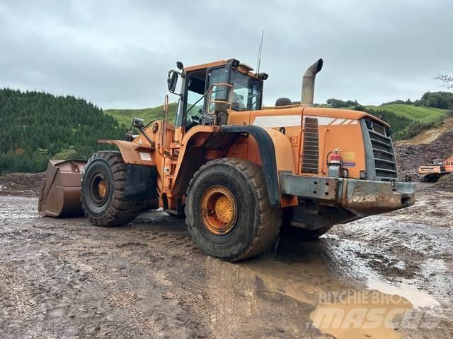 Doosan DL400 Gumikerekes homlokrakodók