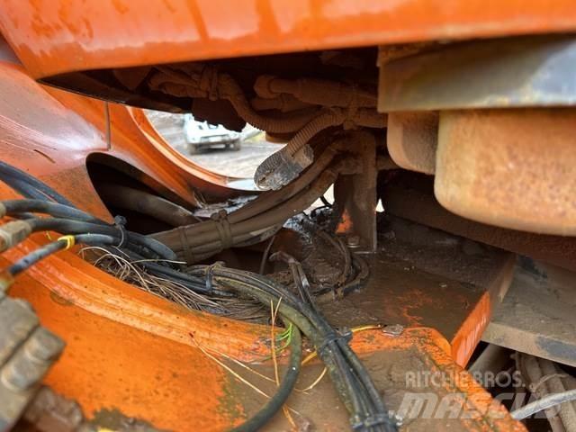 Doosan DL400 Gumikerekes homlokrakodók