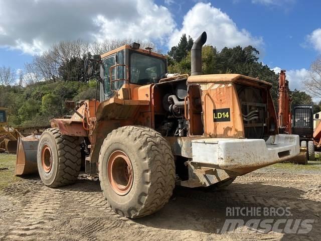 Doosan DL400 Gumikerekes homlokrakodók