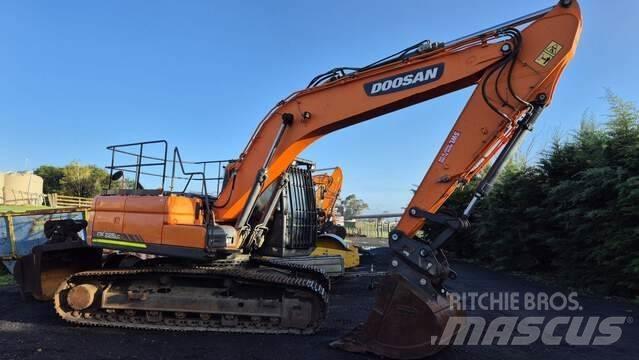 Doosan DX225LC Lánctalpas kotrók
