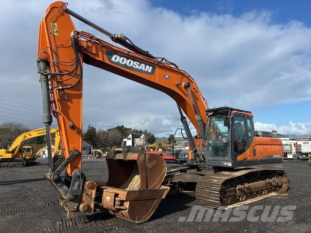 Doosan DX300LC Lánctalpas kotrók