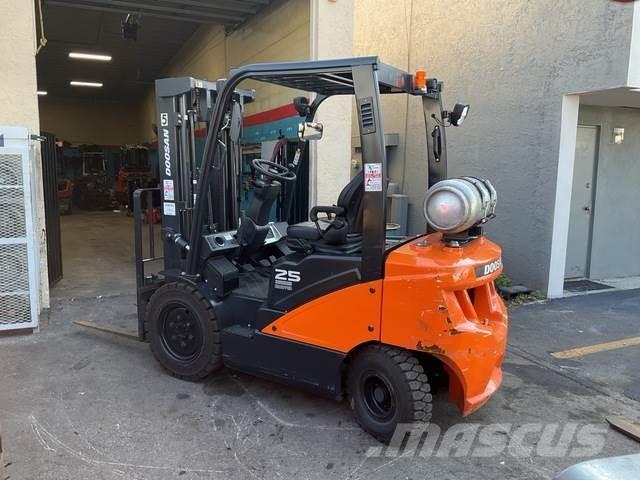 Doosan G25E-7 Építőipar - Egyebek