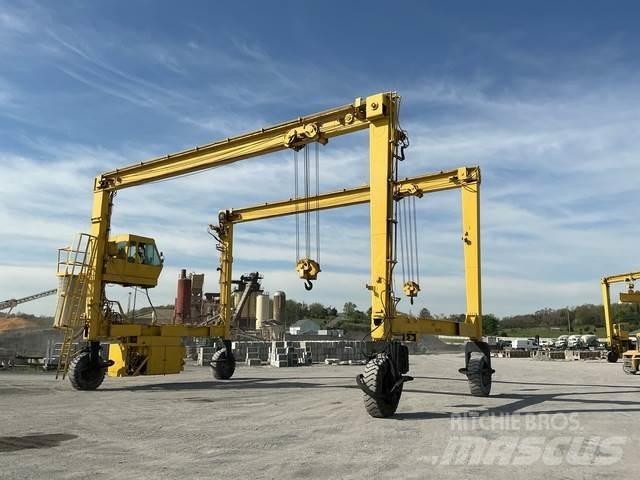 Drott 650B Futó daruk