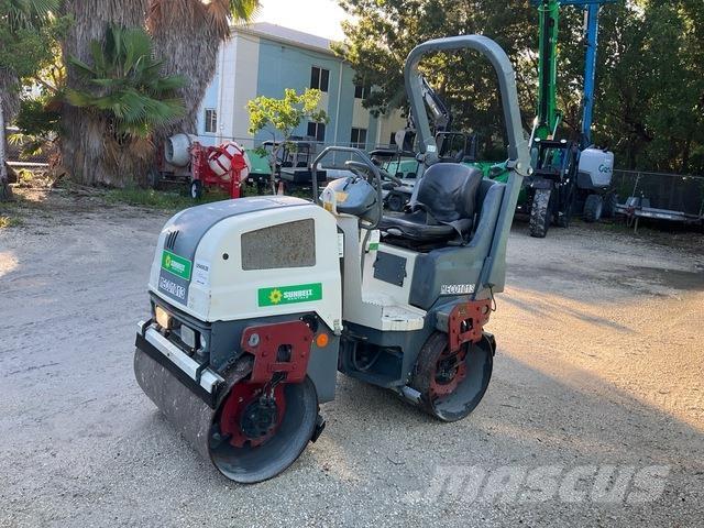 Dynapac CC1000 Ikerdobos hengerek