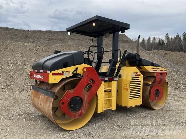 Dynapac CC422 Ikerdobos hengerek
