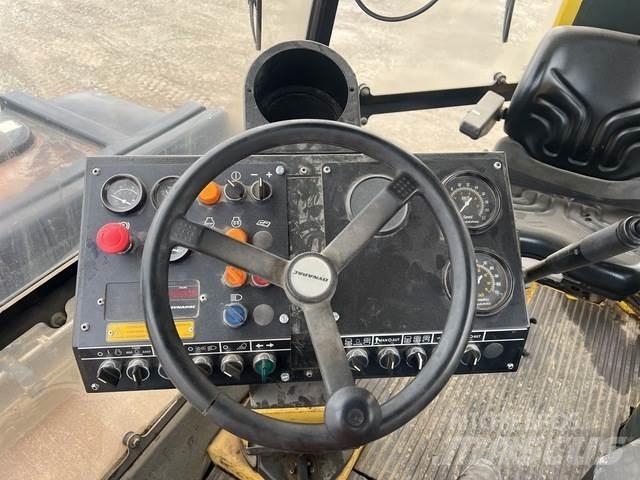 Dynapac CC722 Ikerdobos hengerek