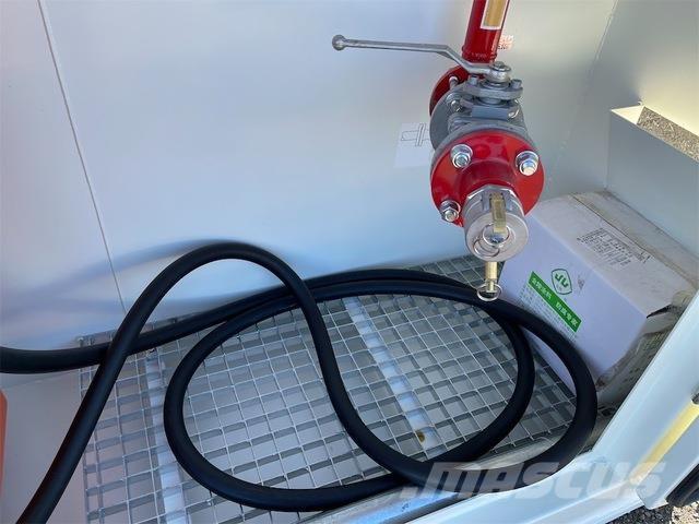  EXEQ PS11 Üzemanyag- és adaléktartályok