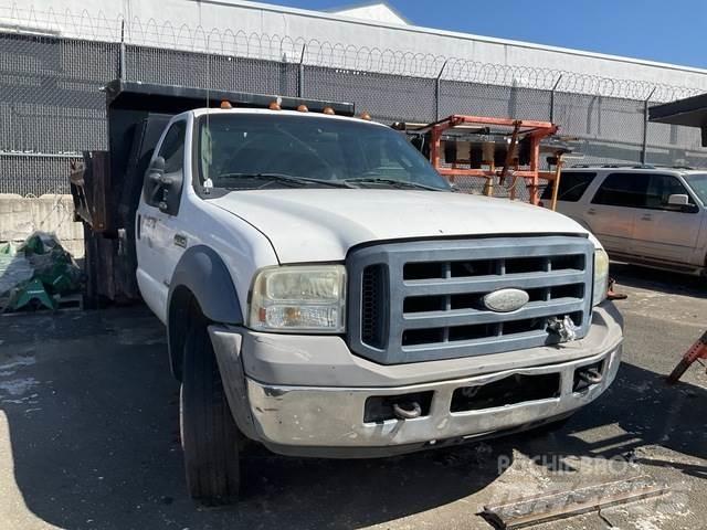 Ford 550 Billenő teherautók