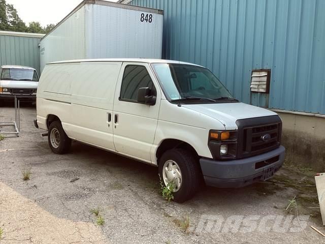 Ford E-150 Transporterek