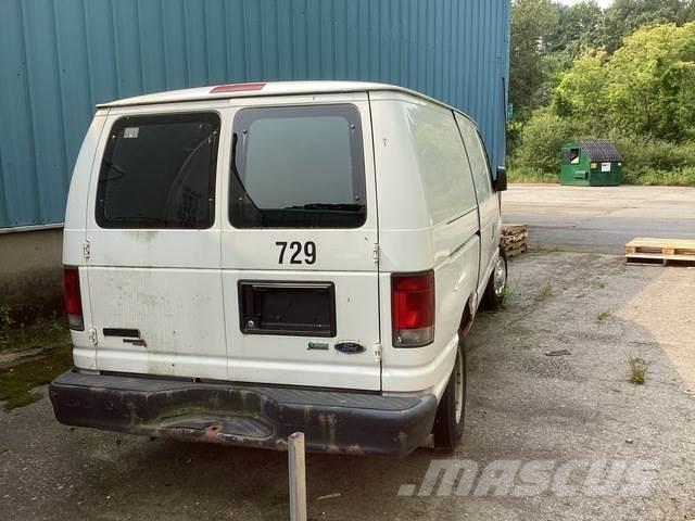 Ford E-150 Transporterek