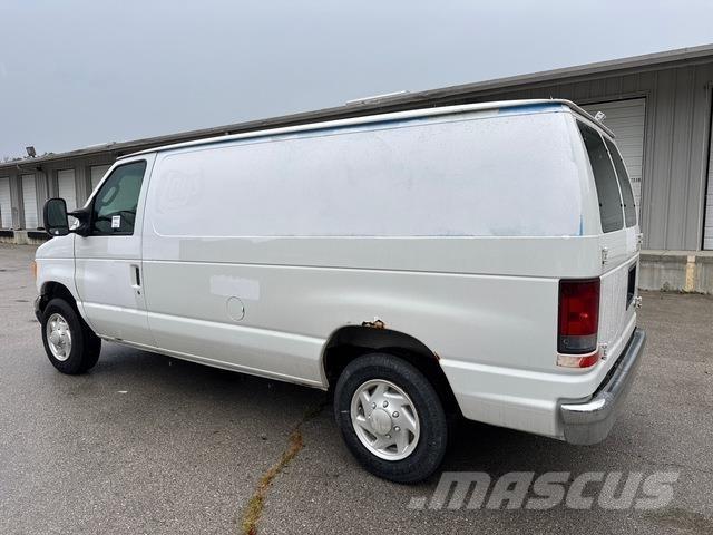 Ford E-150 Transporterek