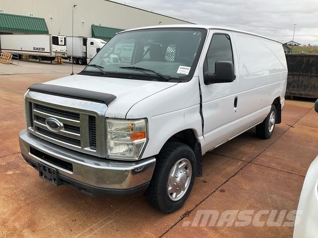 Ford E-150 Transporterek