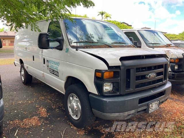 Ford E-250 Transporterek