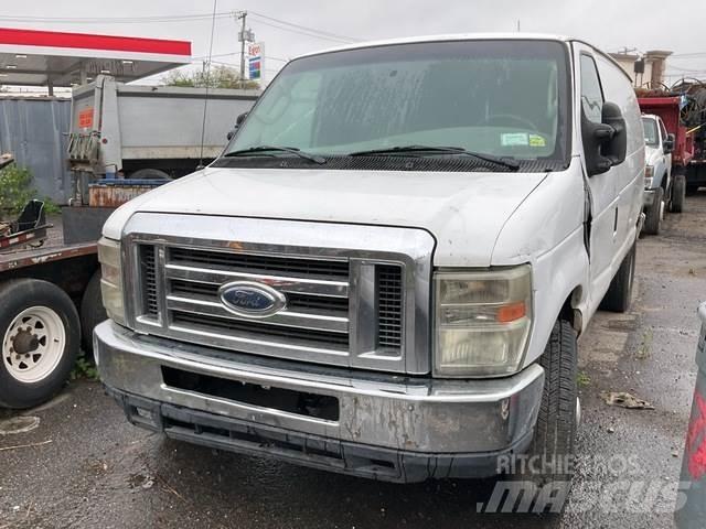 Ford E-350 Transporterek