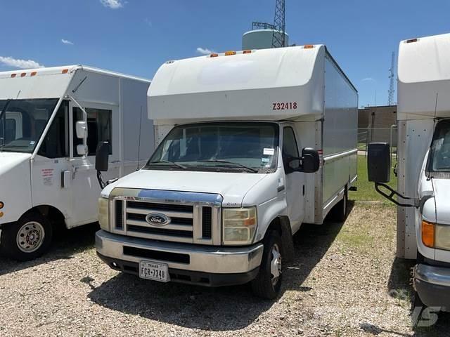 Ford E-350 Transporterek