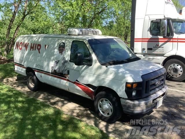 Ford E-350 Transporterek