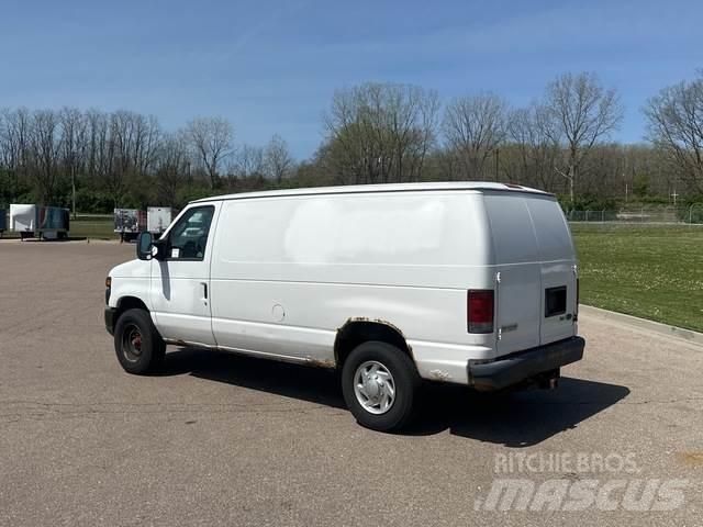 Ford E-350 Transporterek