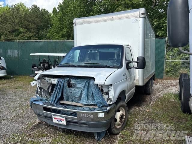 Ford E-350 Dobozos teherautók