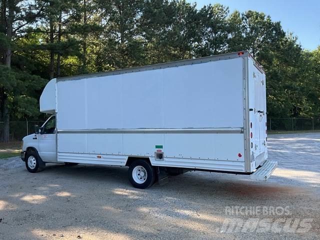 Ford E-350 Dobozos