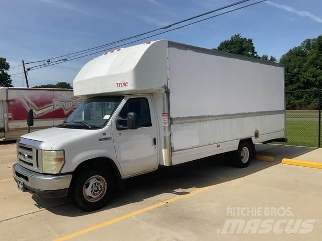 Ford E-350 Transporterek