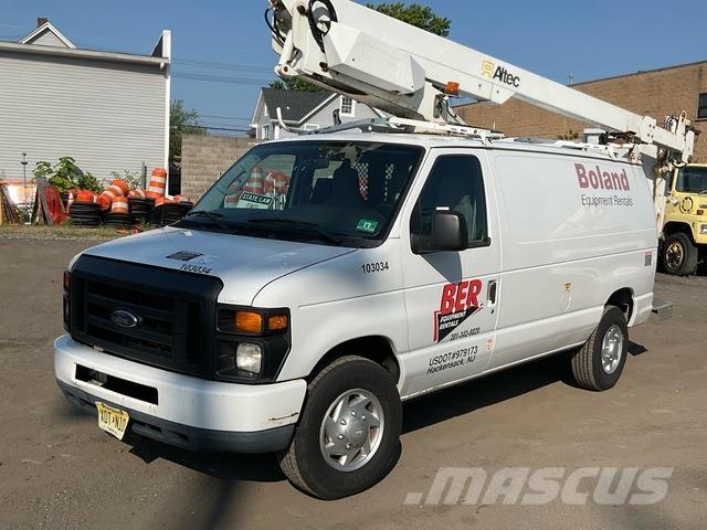 Ford E-350 Teherautóra szerelt emelők és állványok