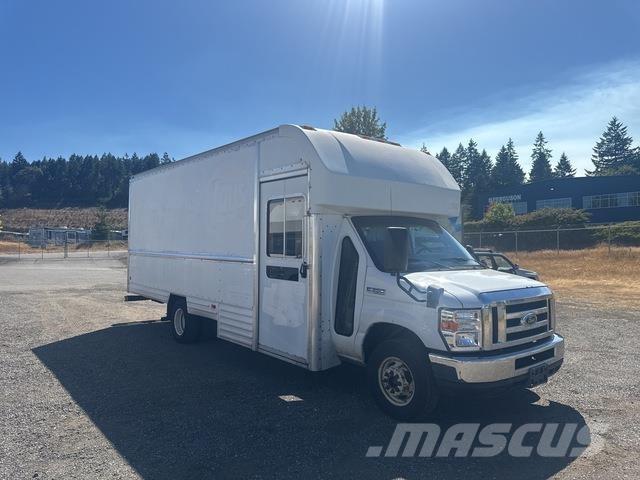 Ford E-350 Dobozos teherautók