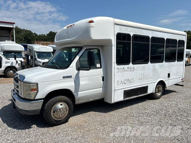Ford E-350 Mini buszok