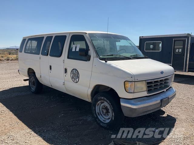 Ford E-350 Kistehergépjárművek