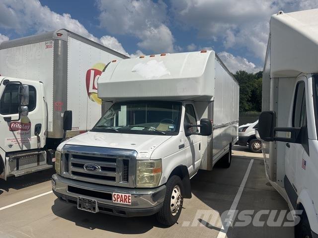 Ford E-350 Dobozos