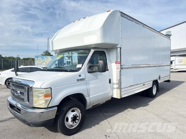 Ford E-350 Dobozos