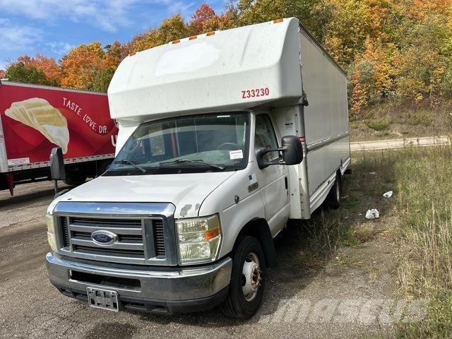 Ford E-350 Transporterek