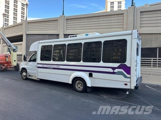 Ford E-450 Mini buszok