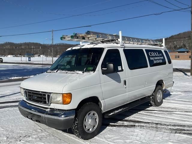 Ford E350 Transporterek