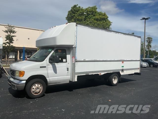 Ford E350 Dobozos teherautók