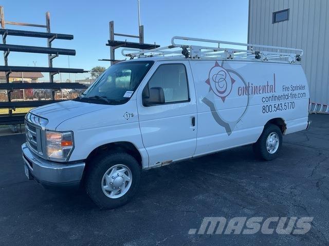 Ford E350 Transporterek