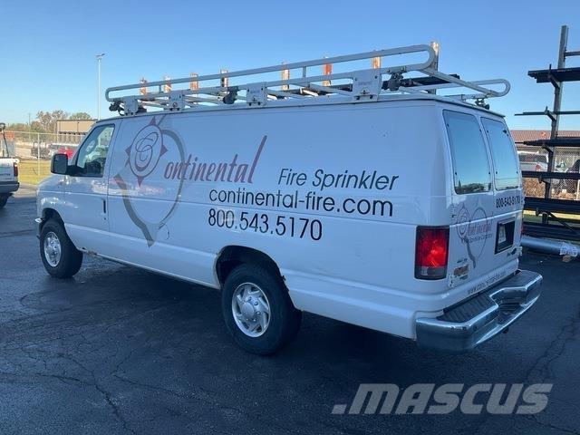 Ford E350 Transporterek