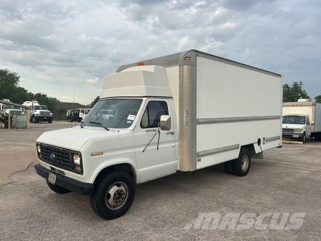 Ford E350 Dobozos teherautók