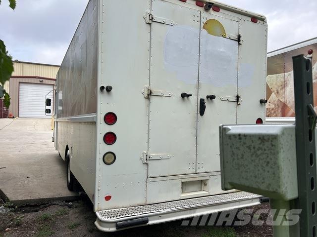 Ford Econoline Dobozos