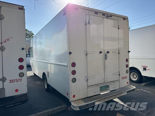 Ford Econoline Dobozos