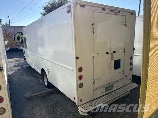 Ford Econoline Dobozos