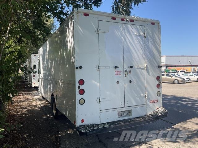 Ford Econoline Dobozos