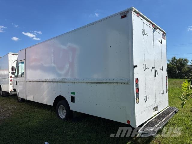 Ford Econoline Dobozos