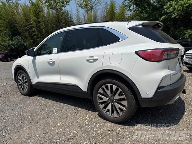 Ford Escape Kistehergépjárművek