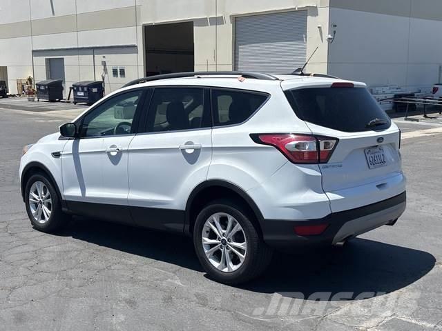Ford Escape Kistehergépjárművek