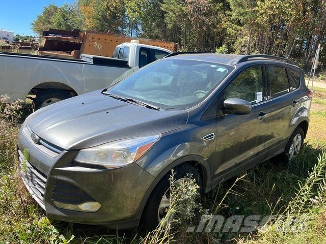 Ford Escape Kistehergépjárművek