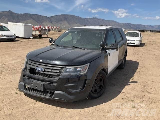 Ford Explorer Kistehergépjárművek