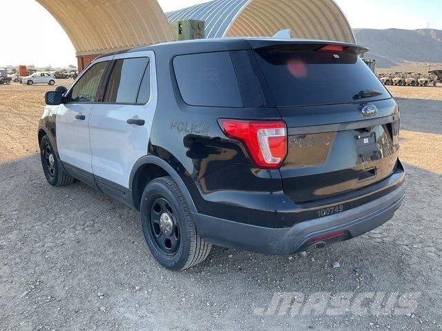 Ford Explorer Kistehergépjárművek